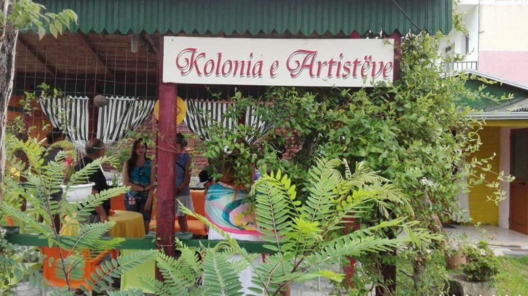 Kolonia E Artistave Velipojë